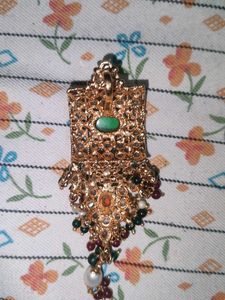 Traditional Kundan Pendant with Green Stone &amp; Pear