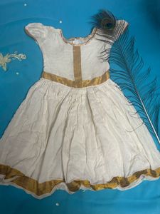 White &amp; Gold Traditional Ethnic Gown