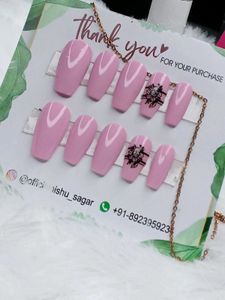 Pink Press-On Nails with Floral Detail