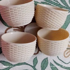 Set of 4 Small Beige Bowls