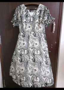 Black &amp; White Swirl marble abstract Midi Dress