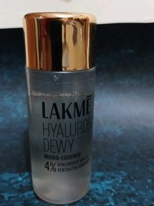 Lakme Hyaluronic Dewy Micro Essence