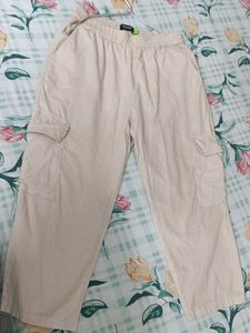 Cream coloured Cropped Trousers