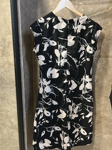 Chic Black &amp; White Floral Dress