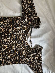 Leopard Print Puff Sleeve Top