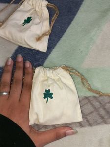 FREE DELIVERY PACK OF 4 SMALL BAGS FOR EARINGS