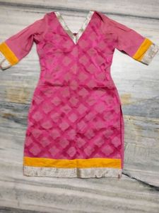 pink kurta