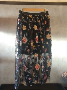 Oeuvre Floral Embroidered Skirt (M)
