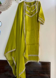Mehndi Green japan silk embroidery suit pant Set