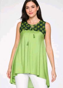 Stylish Sleeveless Kurta with Floral Print