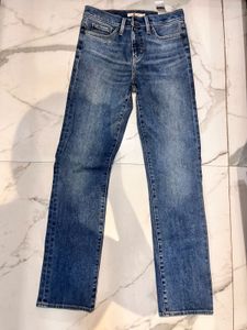 Classic Levi’s strauss straight fit denim jeans