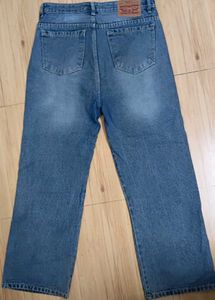 straight leg jeans