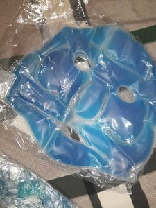 Soothing Gel Face Mask for Relaxation