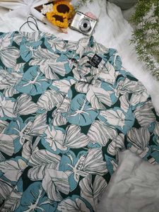 Stylish Leaf Print shirt🫶🏻