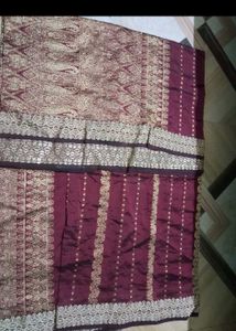 Exquisite Maroon Silk Saree with Gold Zari