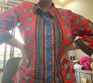 Shirt Top: Global Desi. Medium, Large