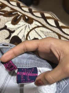 New Stylish Girls Jeans
