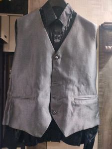 3 Piece Suit New ( Never Used)