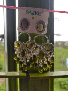 Elegant Green Dangle Earrings