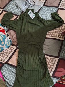 olive solide high neck sweater dress