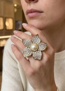 New Stunning Statement Flower Ring