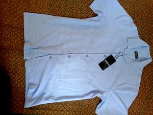 trending men Textured Button-Up Shirt