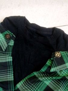 Green Plaid Long Sleeve Top