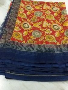 Chiffon Saree With Blouse