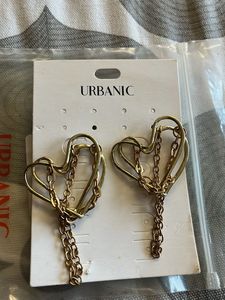 Urbanic Heart Dangle Earrings