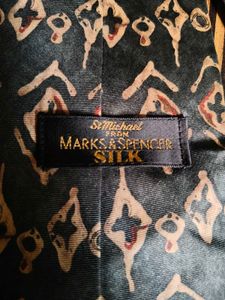Geometric pattern Silk Branded Tie