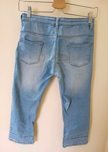 Light Wash Cropped Jeans