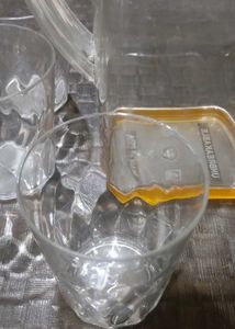 UnBreakable Plastics &amp; Unused JuiceJug &amp; 4 Glasses