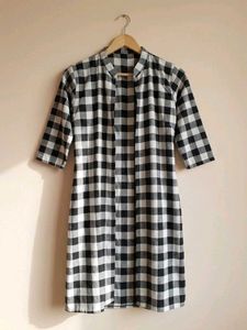 Black and white checked shrug