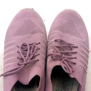 Women Purple sneakers  👟