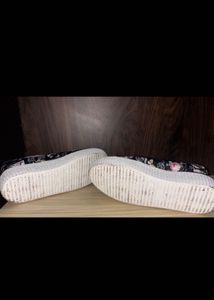 women sneakers