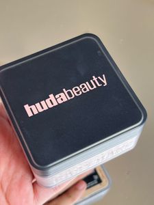 Huda Beauty Easy Bake Setting Powder