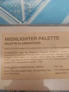 APK Highlighter Palette(with free gift blusher)
