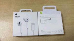 APPLE WIRED EARPHONES