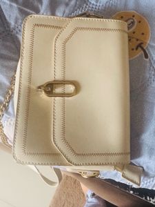 Cream Chain Shoulder Bag