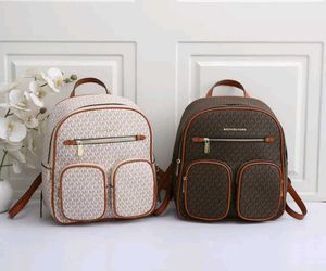 MICHAEL KORS BOLO LARGE JET SET BACKPACK*
