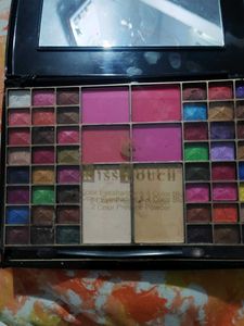 Kiss Touch Makeup Palette