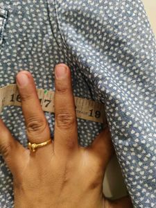 levis denim shirt in M