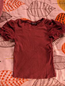 Rust 🏵️ Stretchable Top With Lace Sleeves