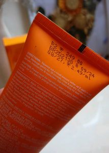 Dot &amp; Key Mango Detan Gel Face Wash