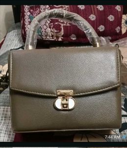 Chic Olive Green Handbag