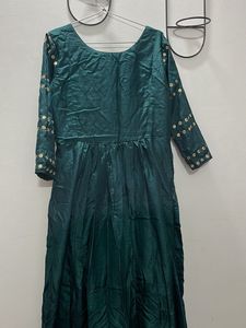 Festive Green Embellished Kurta Set