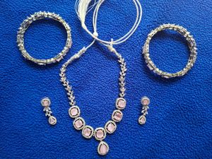 Stunning Pink Stone Jewellery Set