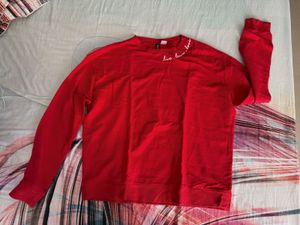 H&M ORIGINAL London- Red Crew Neck T-shirt