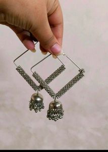 Combo Of 2 Smart Watch And  Pair O Earrings