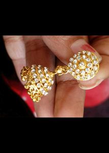 Stunning Gold Jhumka Earrings